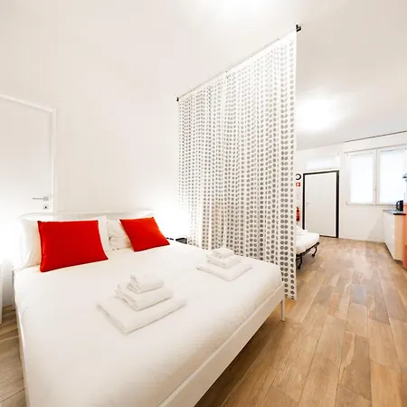 Iside Elegant In The Heart Of Bologna