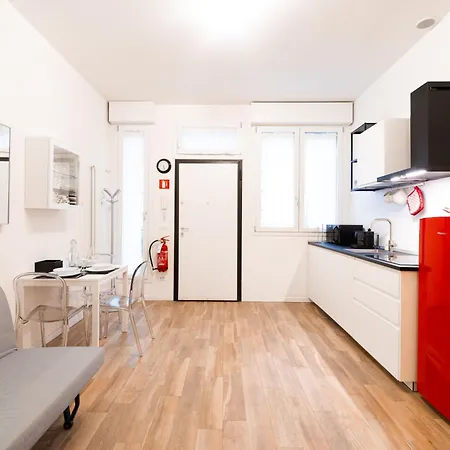 Lejlighed Iside Elegant In The Heart Of Bologna