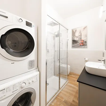 Iside Elegant In The Heart Of Daire