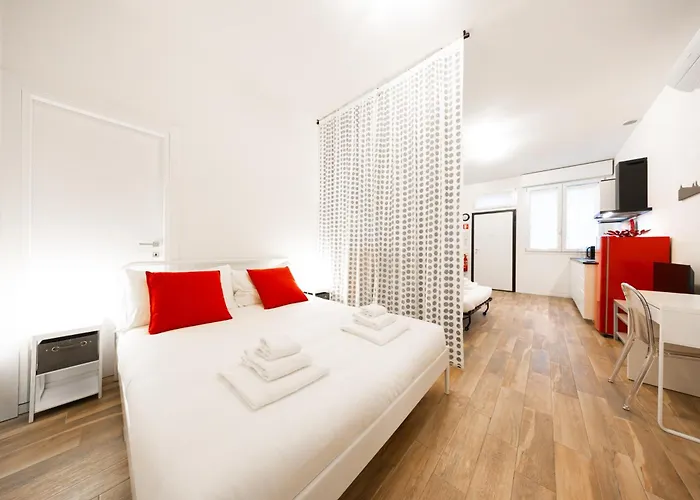 Iside Elegant In The Heart Of Bologna