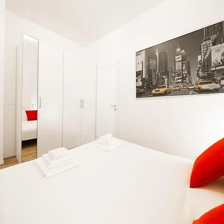 Iside Elegant In The Heart Of *