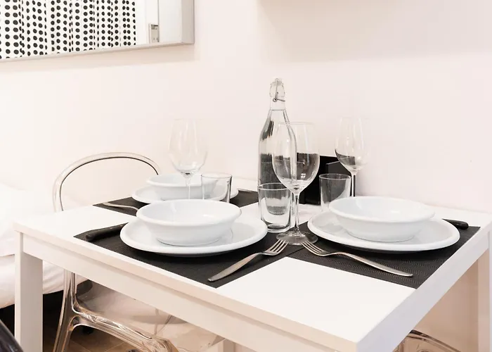 Iside Elegant In The Heart Of *